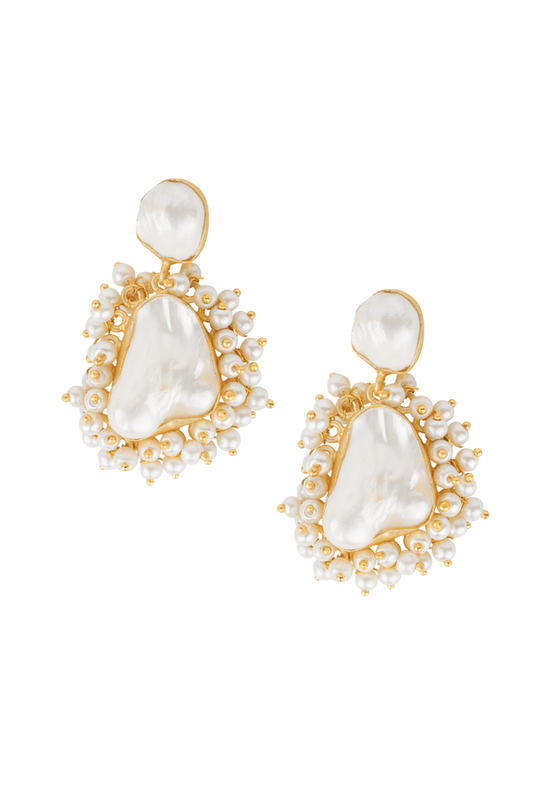 Divine Diva Pearl earrings